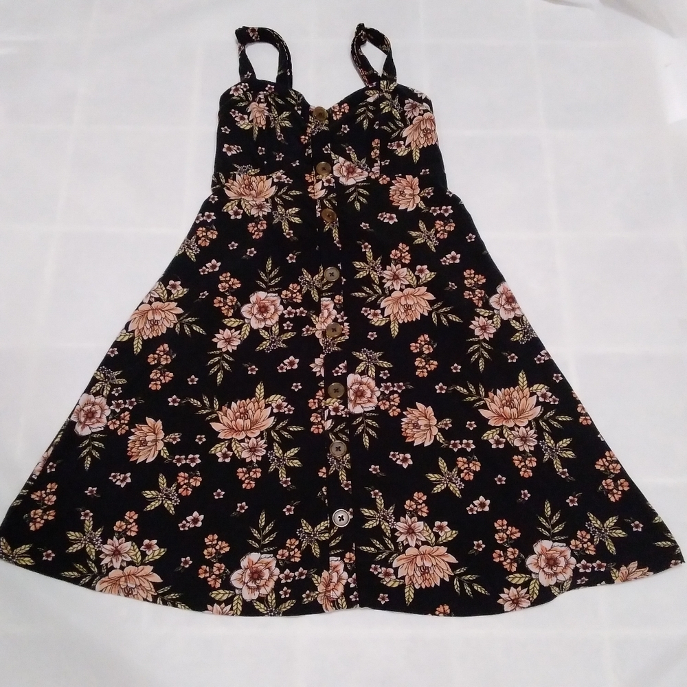 No Boundaries Dress Small 3/5 Floral Faux Button